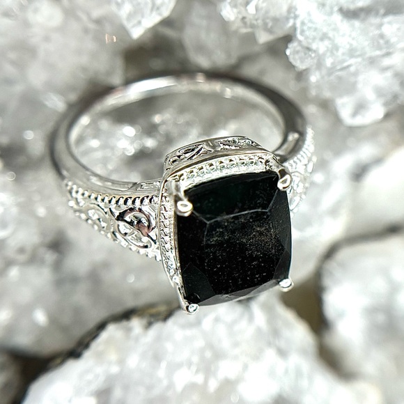 “Real Queen” Stunning Black Tourmaline Ring! 💎 - Size (7) - Picture 4 of 8